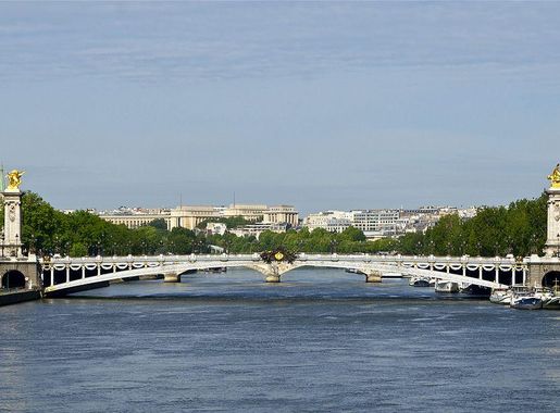 Fichier:Pont Alexandre III depuis pont de la Concorde Paris.jpg — Wikipédia