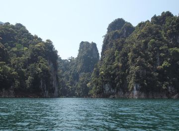 File:Khao Sok, Cheow Lan Lake ...