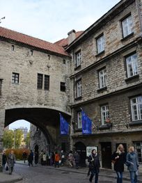 File:Medieval construction - Tallinn ...