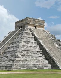 File:Chichen Itza 3.jpg - Wikimedia Commons