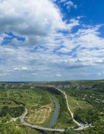 File:Moldova, Orheiul Vechi.jpg ...