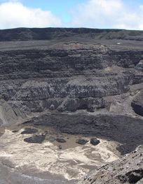 File:Karthala volcano-Comoros.jpg ...