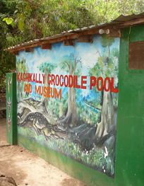 File:Gambia Kachikally 0002.jpg ...