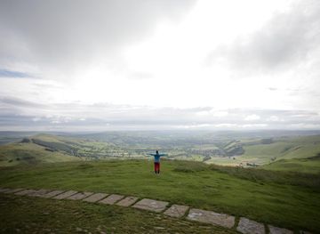 File:In the clouds, Mam Tor Summit ...