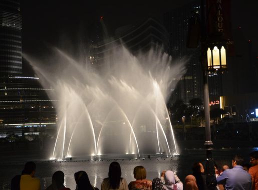 File:Dubai Fountain.jpg - Wikimedia Commons