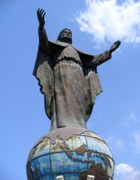 File:Christ Dili.jpg - Wikipedia