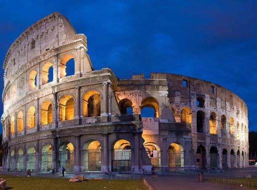 File:Colosseum in Rome, Italy - April 2007.jpg - Wikipedia