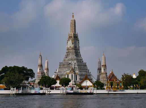 File:(2022) วัดอรุณราชวรารามราชวรมหาวิหาร เขตบางกอกใหญ่ กรุงเทพมหานคร,Wat  Arun Ratchawararam Ratchaworamahawiharn (cropped).jpg - Wikipedia