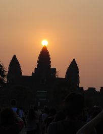 Equinox at Angkor 21st March 2012.JPG ...