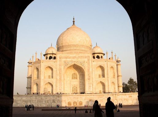 File:Taj Mahal at sunrise, Agra.jpg - Wikipedia