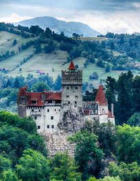 File:Bran-Castle-Transylvania-0101.jpg ...