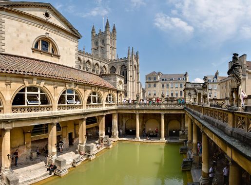 File:Roman Baths in Bath Spa, England - July 2006.jpg - Wikipedia