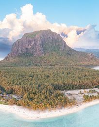 File:Le Morne Beach, the southwest tip ...