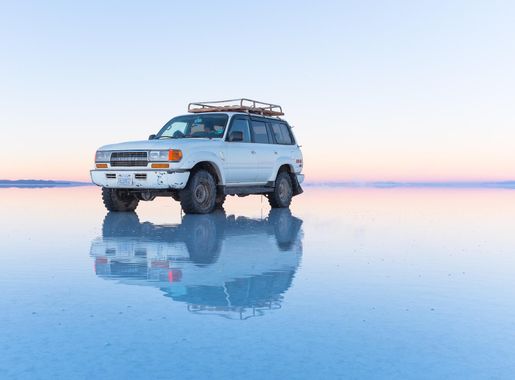 File:Reflection on the Salar de Uyuni, bolivia.jpg - Wikipedia