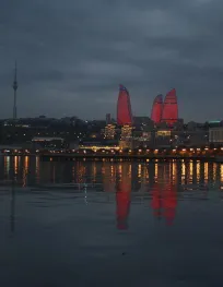 File:Flame towers from Baku boulevard ...