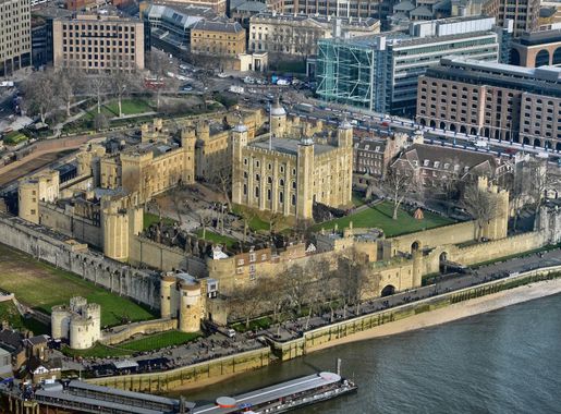 File:Tower of London from the Shard (8515883950).jpg - Wikipedia
