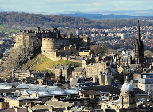 File:Edinburgh Castle Rock.jpg - Wikimedia Commons