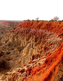 Miradouro da Lua (Angola).jpg ...