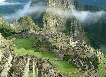 File:Peru Machu Picchu Sunrise.jpg ...