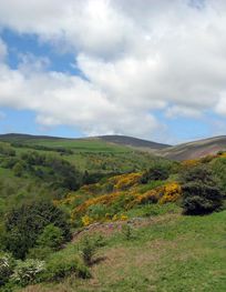 File:Snaefell.jpg - Wikimedia Commons