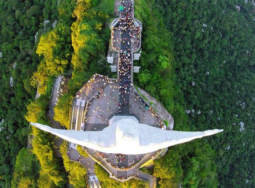 File:Christ the Redeemer - From Above.jpg - Wikimedia Commons