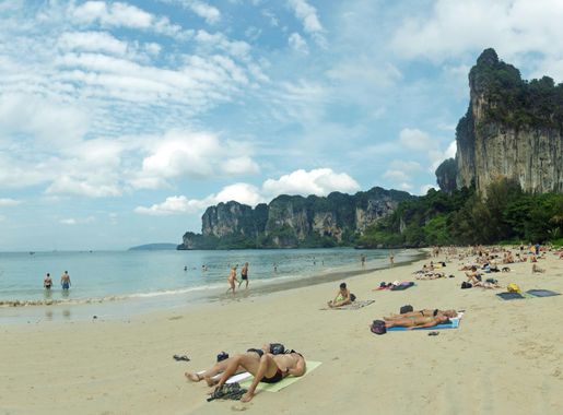 ไฟล์:Railay Beach 5.jpg - วิกิพีเดีย